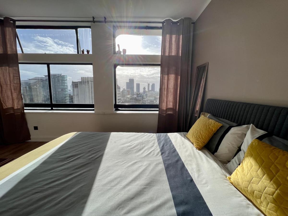 View 2 Bedrooms Flat Apartment Manchester